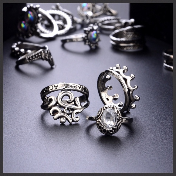 16 Pcs Boho Black & Silver Crystal Gem Ring Set - Picture 4 of 14